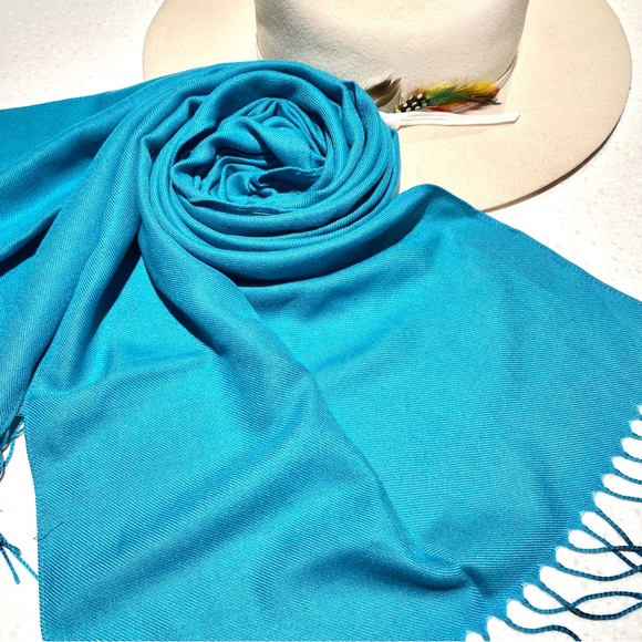 Pashmina Cashmere scarf/wrap w vacay resort vibe - Picture 5 of 11